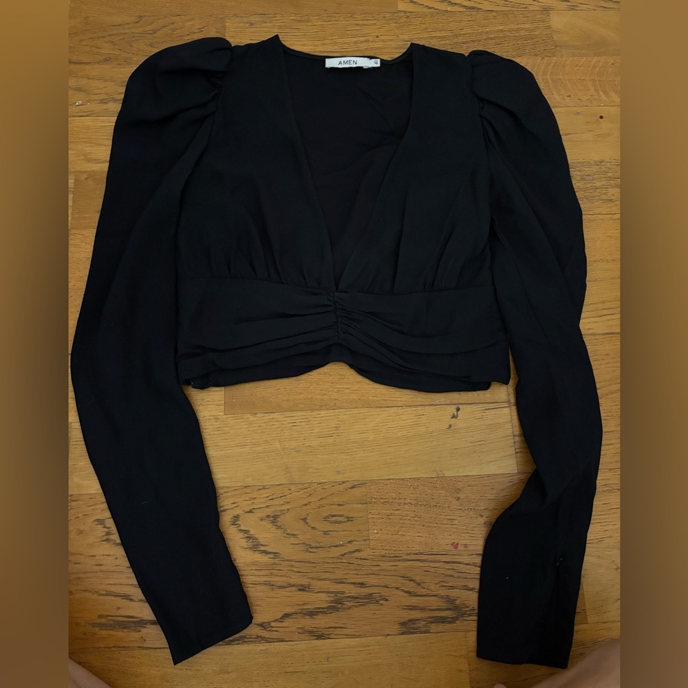 Cropped long sleeve going out blouse